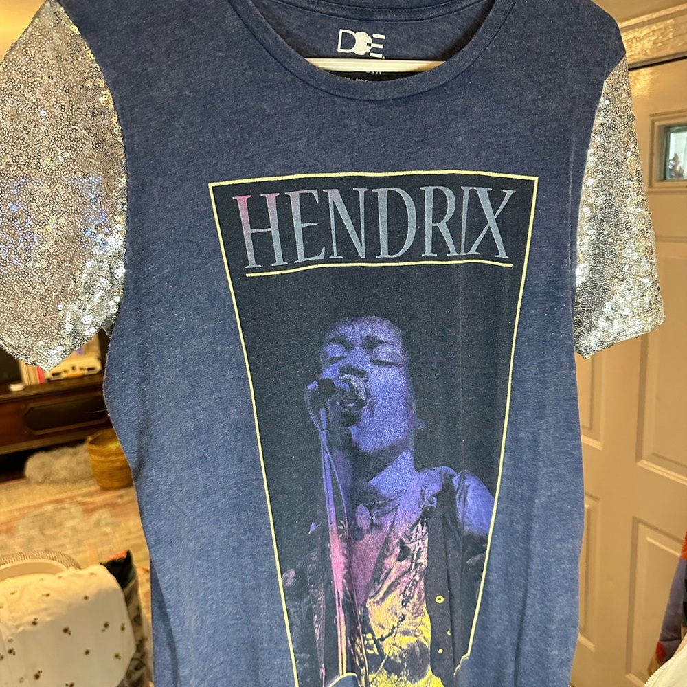 Elevated band tee